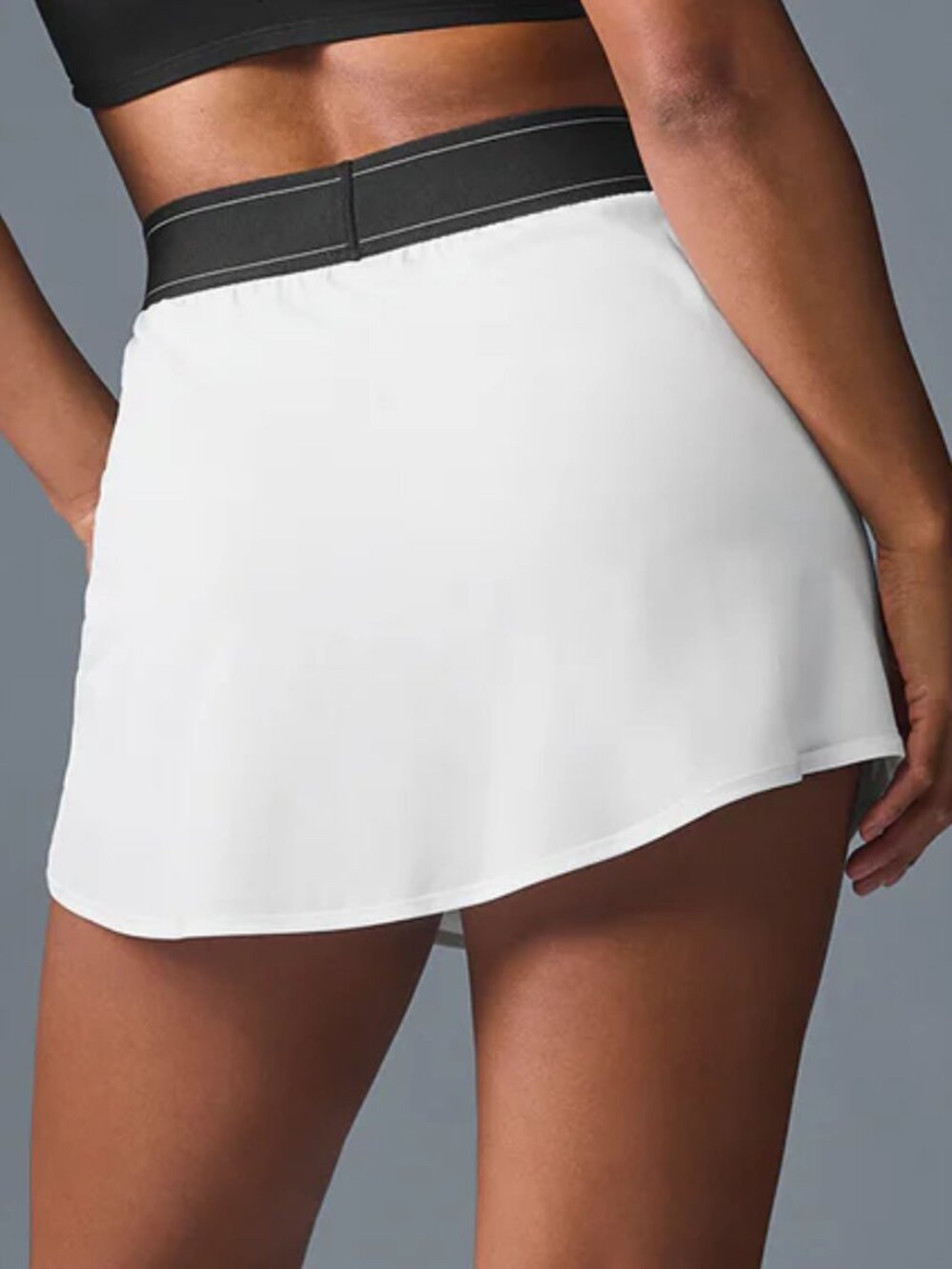 Alo Yoga White Match Point Skirt🤍 - Sporty, Tennis and Vacation Favorite🏄🏻 - Picture 6 of 9